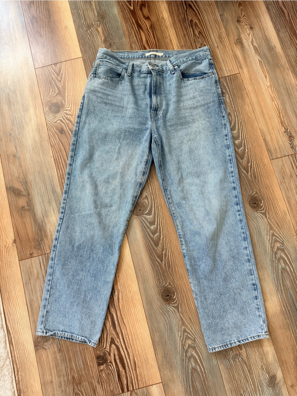 Levi’s 94 Baggy Light Wash Straight Leg Jeans